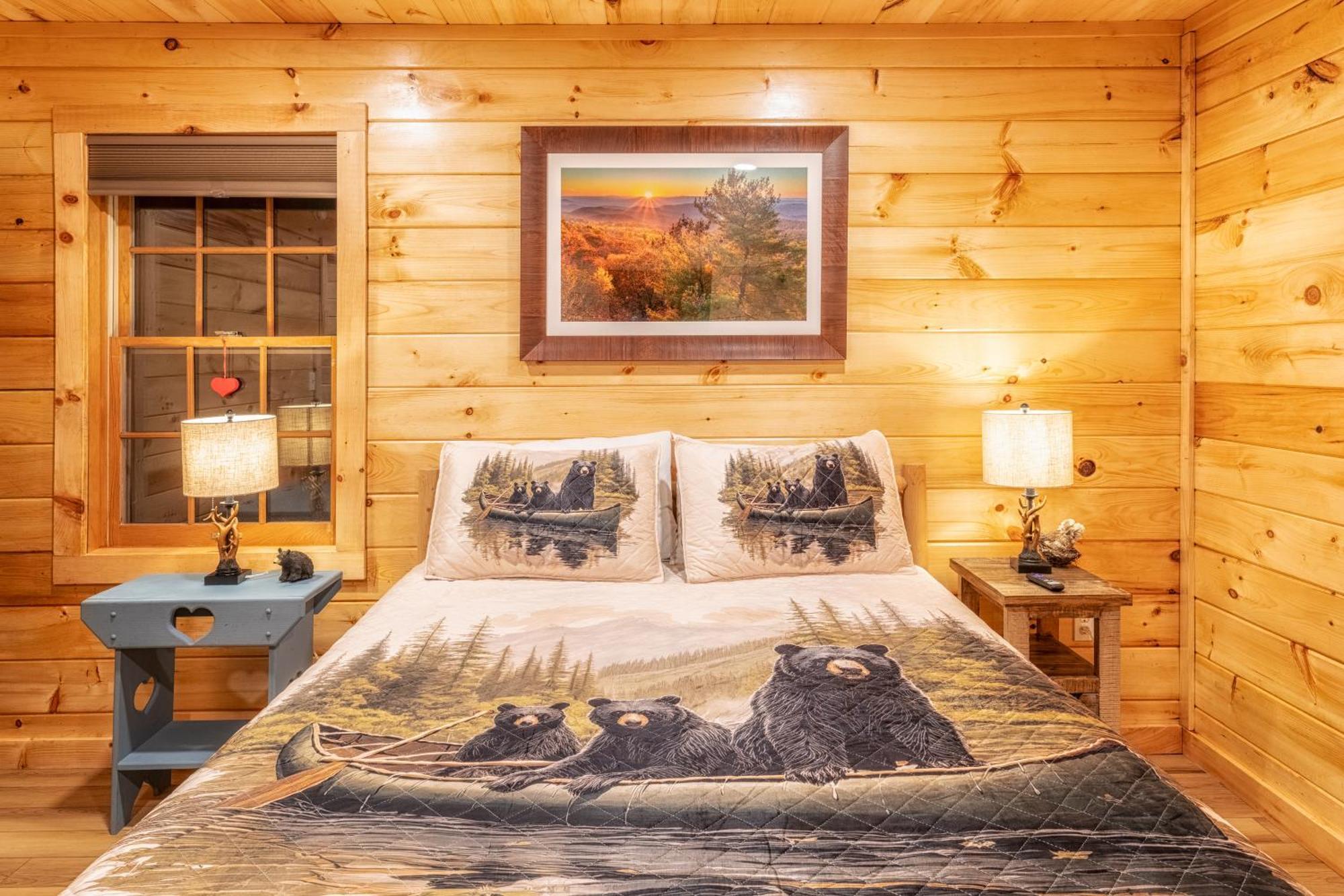 Real Log Cabin With Amazing Views, Hot Tub, Sauna, Games Gatlinburg Eksteriør billede