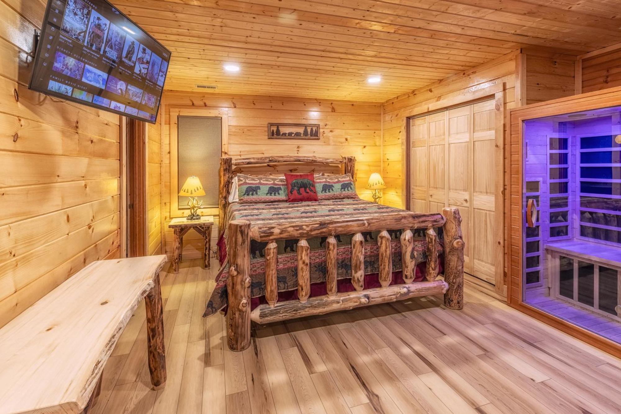 Real Log Cabin With Amazing Views, Hot Tub, Sauna, Games Gatlinburg Eksteriør billede