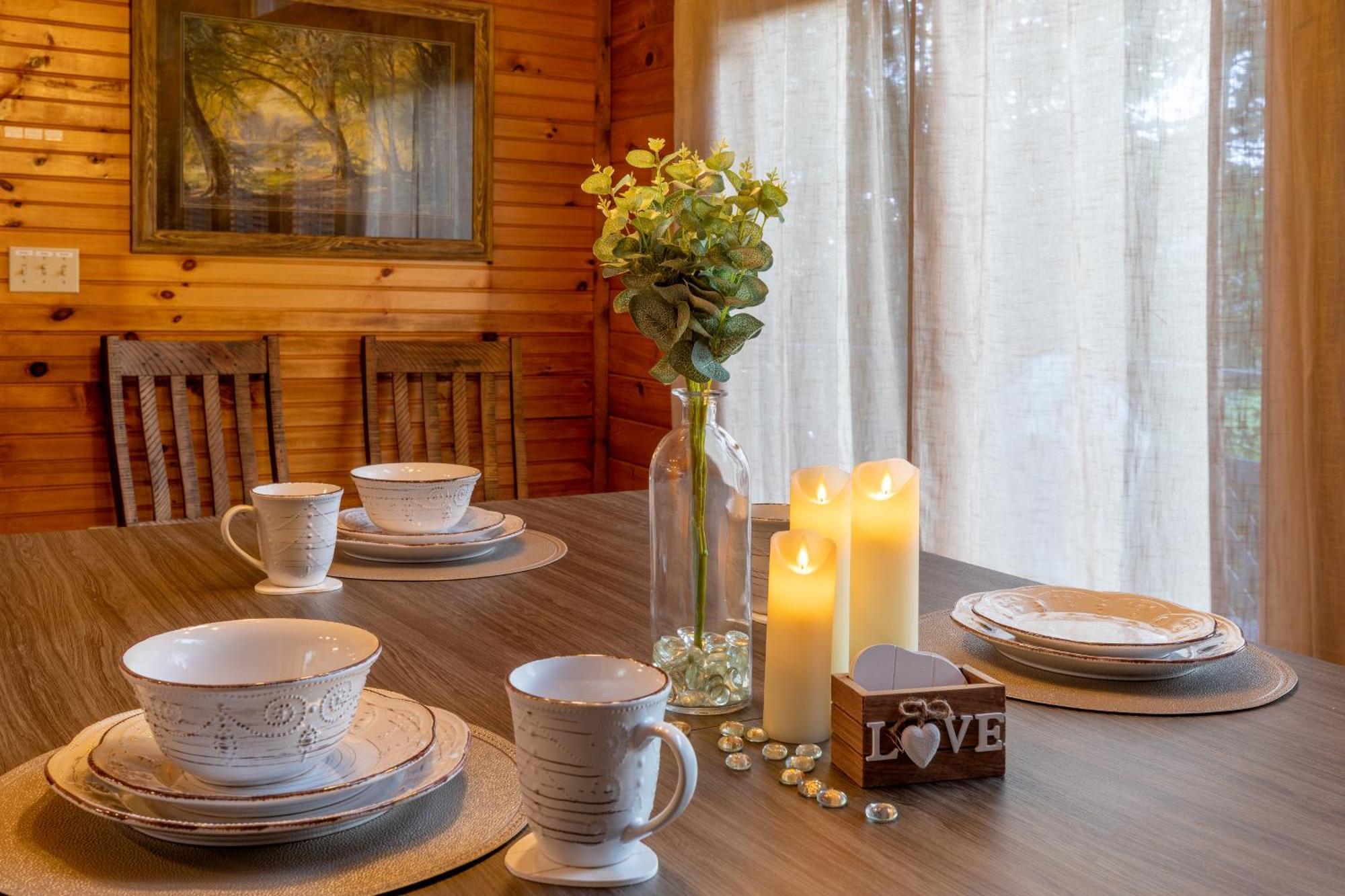 Real Log Cabin With Amazing Views, Hot Tub, Sauna, Games Gatlinburg Eksteriør billede