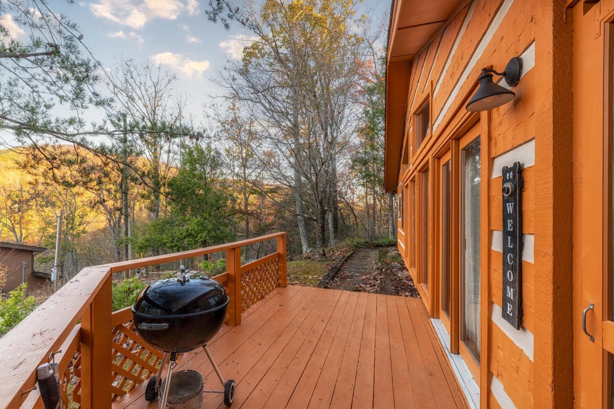 Real Log Cabin With Amazing Views, Hot Tub, Sauna, Games Gatlinburg Eksteriør billede
